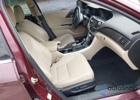 2015 Honda Accord Touring z USA, uszkodzony, nr VIN 1HGCR3F9XFA010985